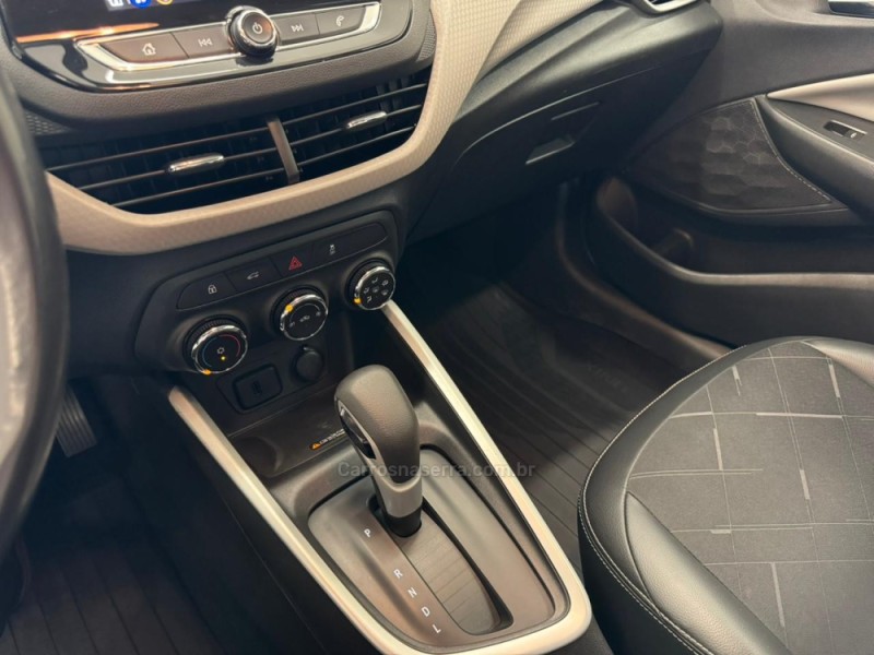 ONIX 1.0	PREMIER PLUS 12V TURBO FLEX 4P AUTOMÁTICO - 2020 - VERANóPOLIS