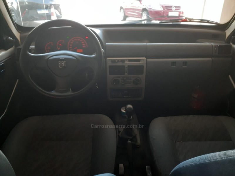 UNO  - 2008 - CANELA