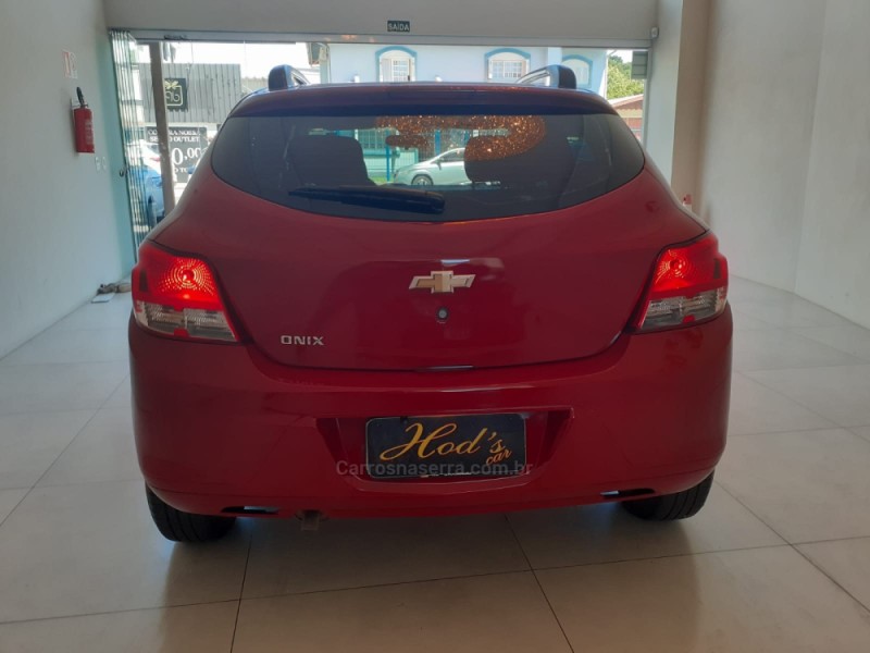 ONIX 1.0 JOY HATCH 8VFLEX 4P MANUAL - 2017 - CANELA