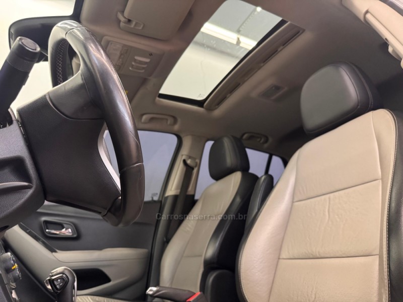 TRACKER 1.8 MPFI LTZ 4X2 16V FLEX 4P AUTOMÁTICO - 2015 - CASCA