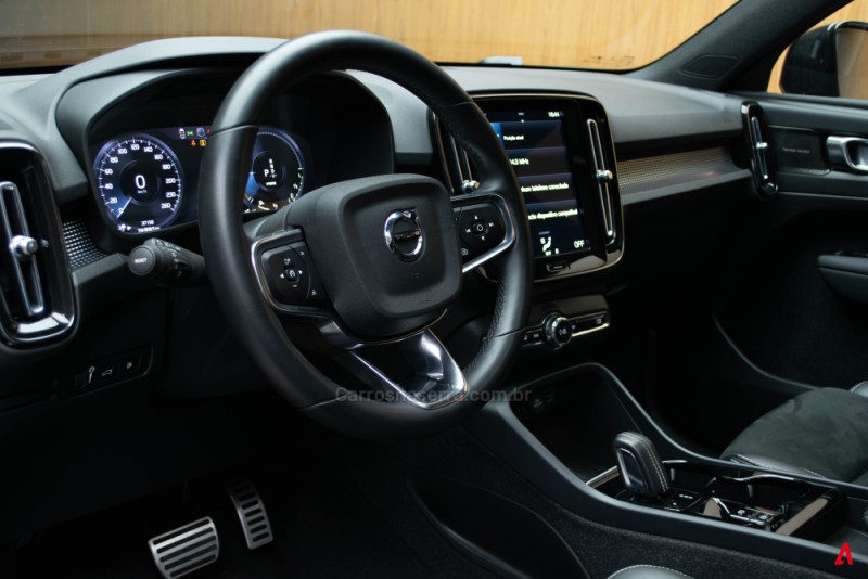 XC 40 1.5 T5 HÍBRIDO R-DESIGN FWD - 2022 - GARIBALDI