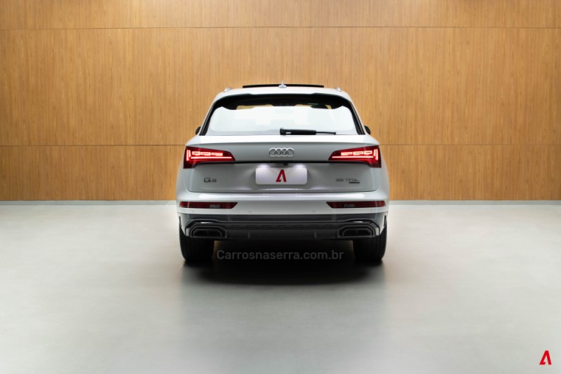 Q5 2.0 55 TFSI PHEV SPORTBACK PERFORMANCE BLACK QUATTRO HÍBRIDO 4P AUTOMÁTICO - 2023 - GARIBALDI