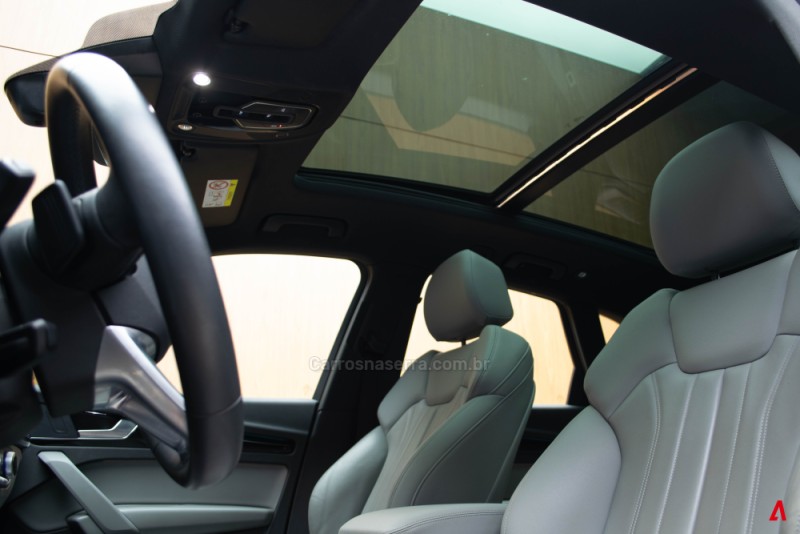 Q5 2.0 55 TFSI PHEV SPORTBACK PERFORMANCE BLACK QUATTRO HÍBRIDO 4P AUTOMÁTICO - 2023 - GARIBALDI