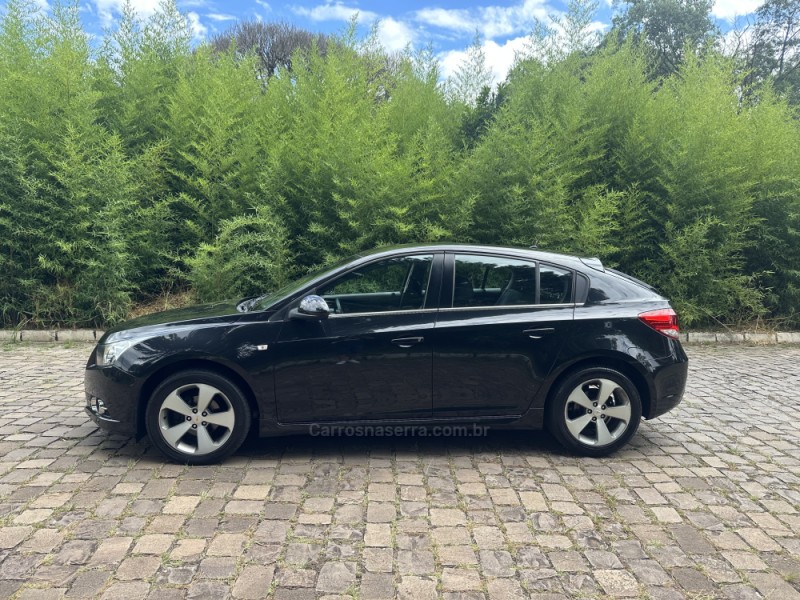 CRUZE 1.8 LT SPORT6 16V FLEX 4P AUTOMÁTICO - 2013 - NOVA PRATA