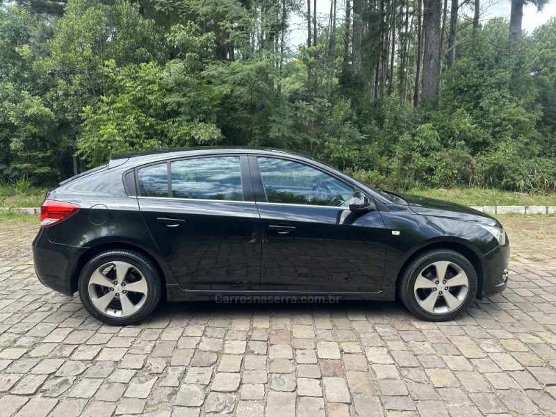 CRUZE 1.8 LT SPORT6 16V FLEX 4P AUTOMÁTICO - 2013 - NOVA PRATA