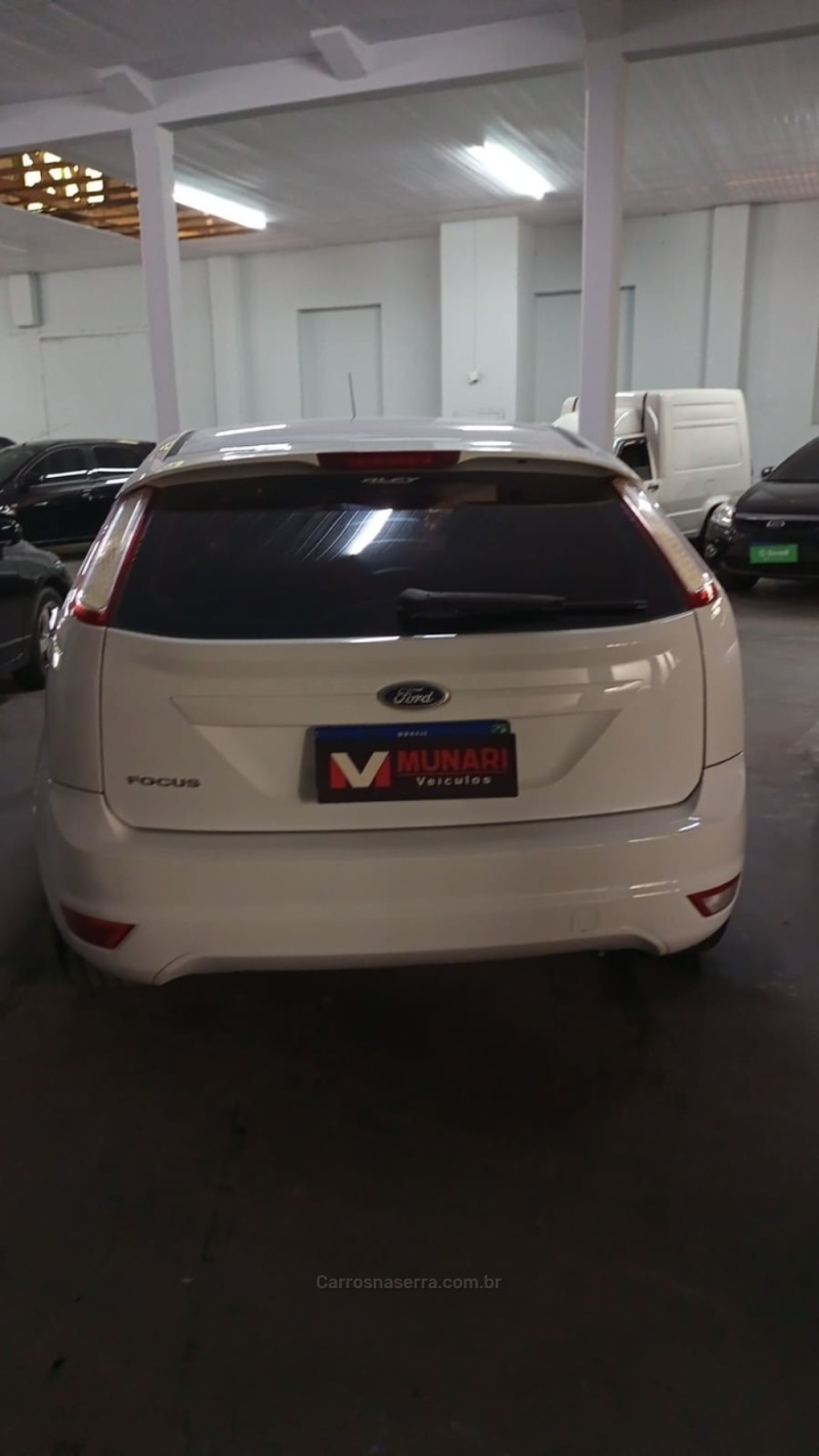 FOCUS 1.6 SE PLUS 16V FLEX 4P MANUAL - 2012 - BENTO GONçALVES