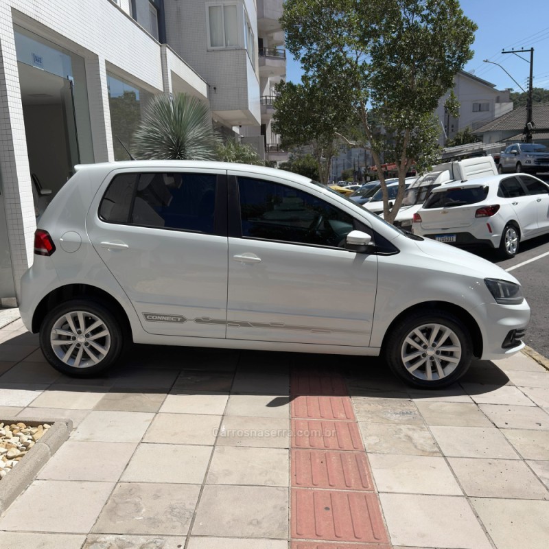 FOX 1.6 MSI TOTAL FLEX CONNECT 4P MANUAL - 2018 - FLORES DA CUNHA