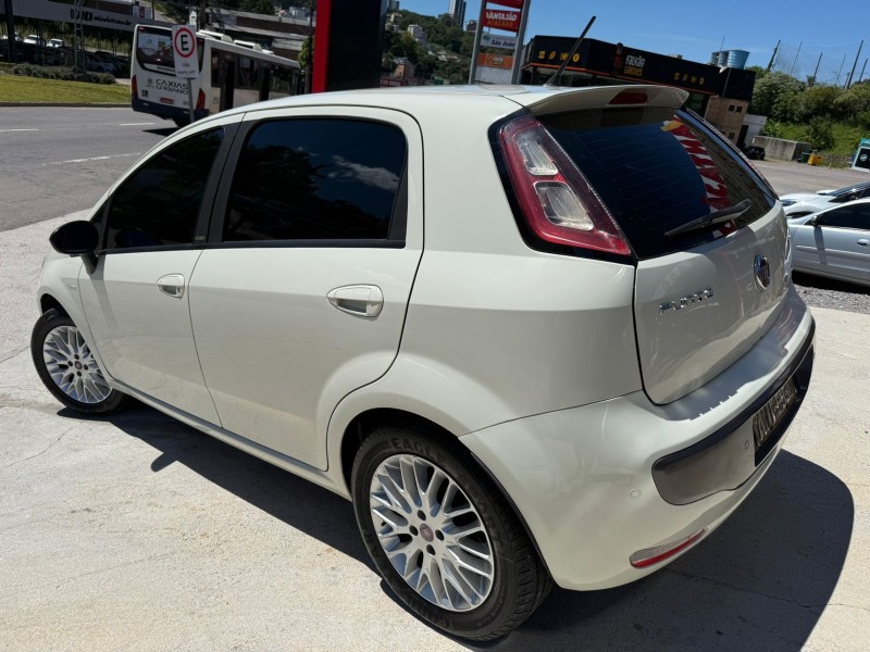 PUNTO 1.6 ESSENCE 16V FLEX 4P AUTOMATIZADO - 2013 - CAXIAS DO SUL