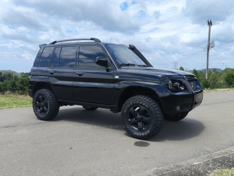 PAJERO TR4 2.0 4X4 16V 131CV GASOLINA 4P MANUAL - 2007 - CAXIAS DO SUL