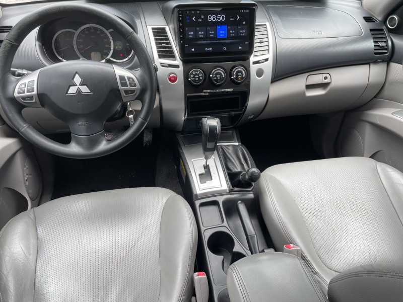 PAJERO DAKAR 3.2 HPE 4X4 7 LUGARES 16V TURBO INTERCOOLER DIESEL 4P AUTOMÁTICO - 2011 - CAXIAS DO SUL