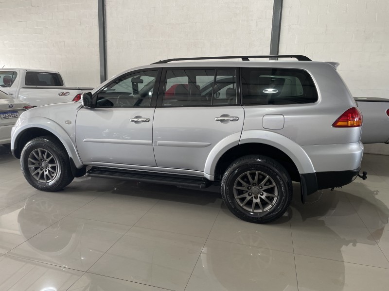 PAJERO DAKAR 3.2 HPE 4X4 7 LUGARES 16V TURBO INTERCOOLER DIESEL 4P AUTOMÁTICO - 2011 - CAXIAS DO SUL