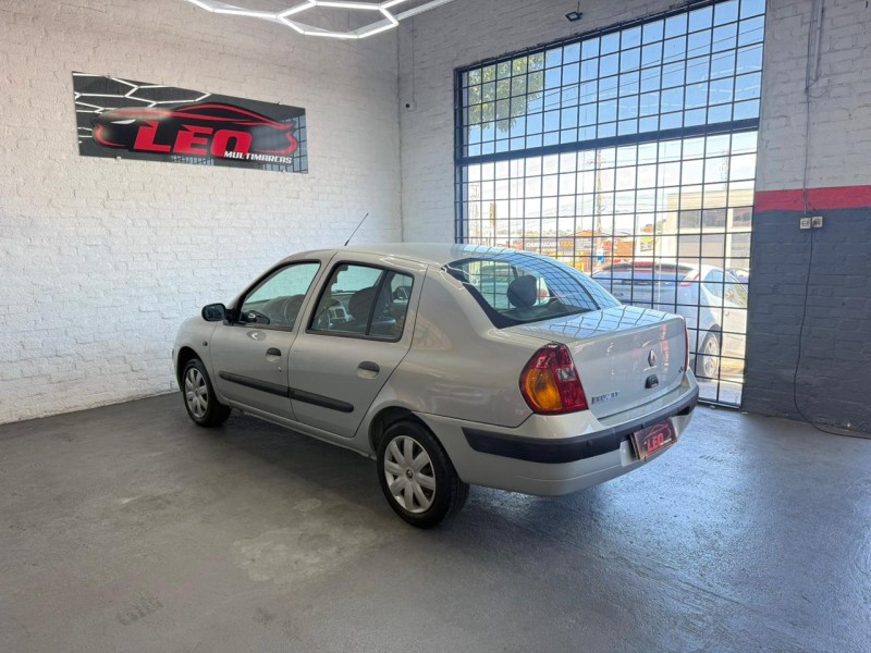 CLIO 1.6 EXPRESSION SEDAN 16V GASOLINA 4P MANUAL - 2004 - CAXIAS DO SUL