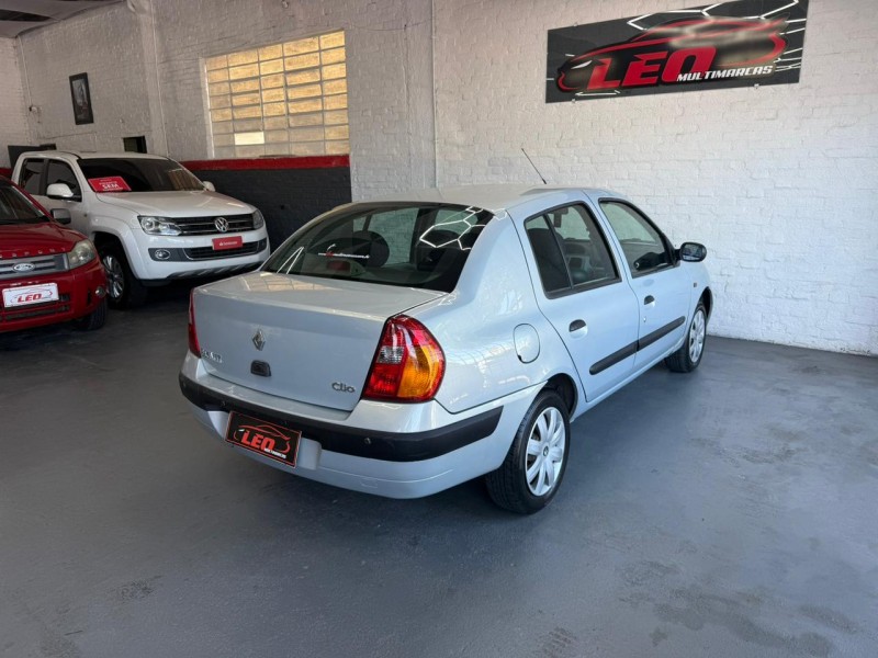 CLIO 1.6 EXPRESSION SEDAN 16V GASOLINA 4P MANUAL - 2004 - CAXIAS DO SUL