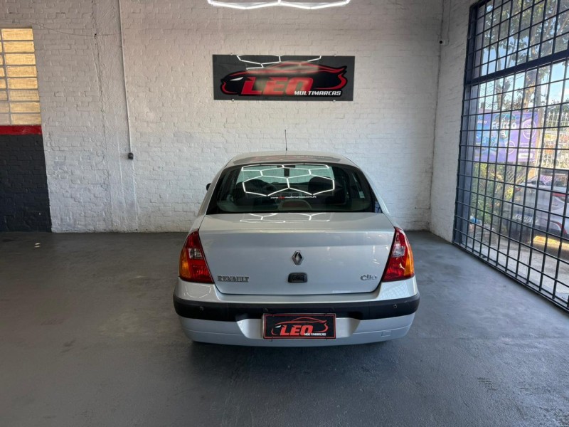 CLIO 1.6 EXPRESSION SEDAN 16V GASOLINA 4P MANUAL - 2004 - CAXIAS DO SUL
