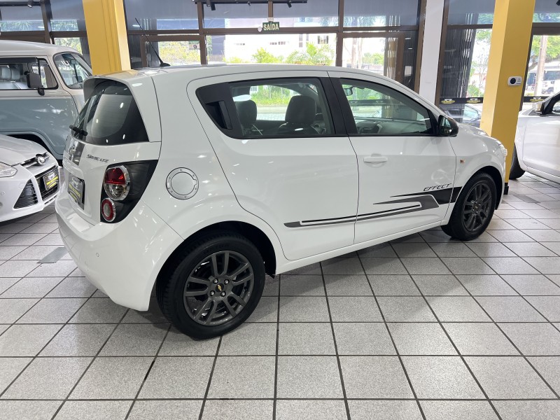 SONIC 1.6 LTZ EFFECT 16V FLEX 4P AUTOMÁTICO - 2014 - CAXIAS DO SUL