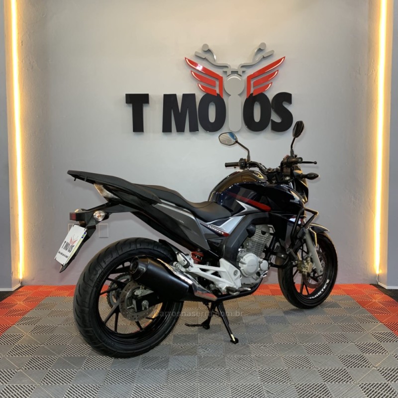 CB 250F TWISTER CBS - 2019 - PORTãO