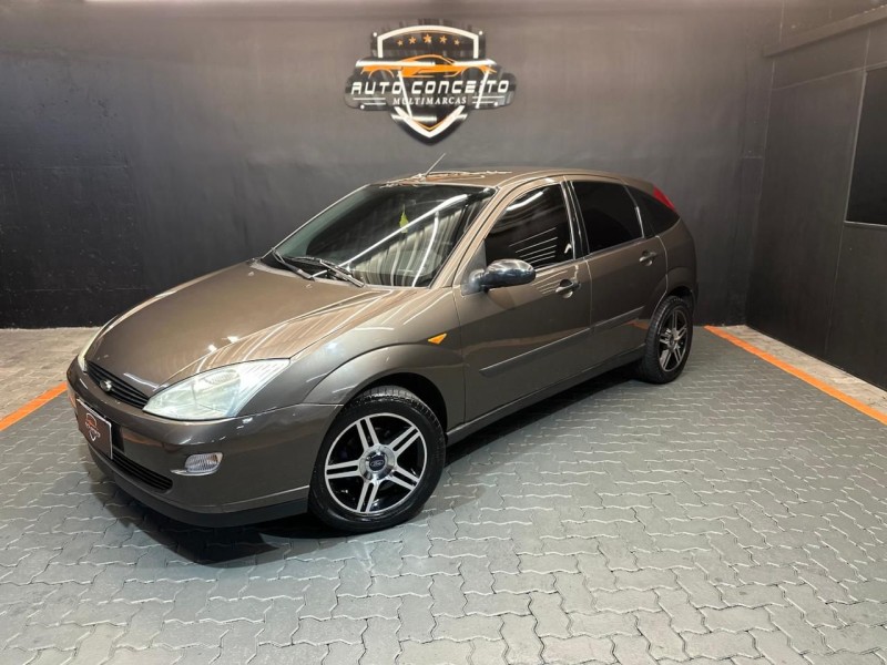 FOCUS 1.8 16V GASOLINA 4P MANUAL - 2001 - CAXIAS DO SUL