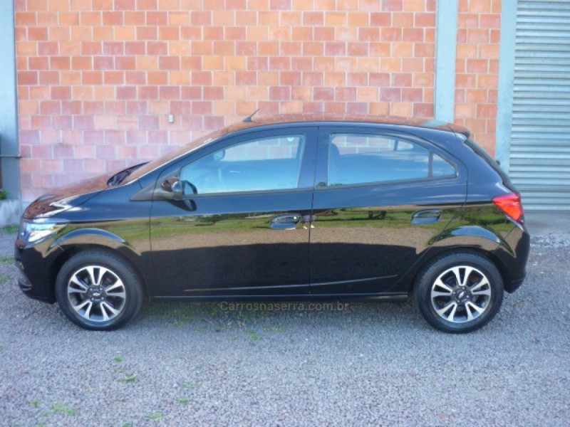 ONIX 1.4 MPFI LTZ 8V FLEX 4P MANUAL - 2014 - ARROIO DO MEIO