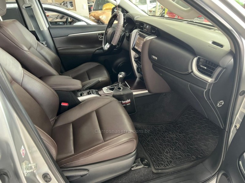 HILUX SW4 2.8 SRX 4X4 16V TURBO INTERCOOLER DIESEL 4P AUTOMÁTICO - 2017 - CAXIAS DO SUL