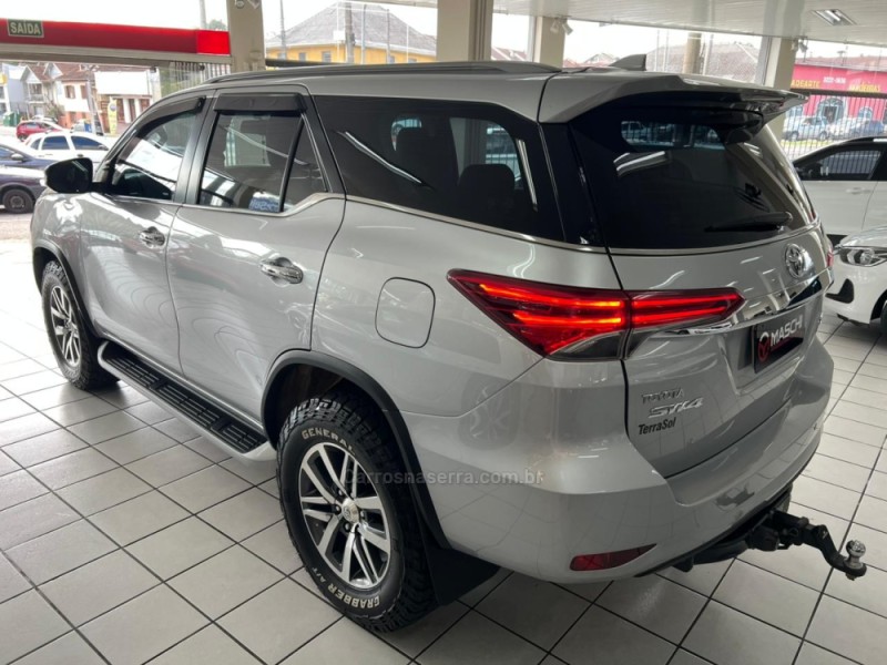 HILUX SW4 2.8 SRX 4X4 16V TURBO INTERCOOLER DIESEL 4P AUTOMÁTICO - 2017 - CAXIAS DO SUL