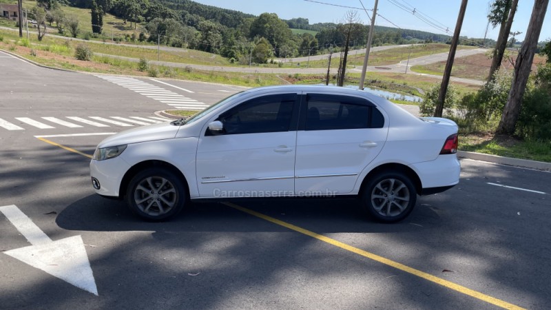 VOYAGE 1.6 MI COMFORTLINE 8V FLEX 4P AUTOMATIZADO - 2013 - VILA FLORES