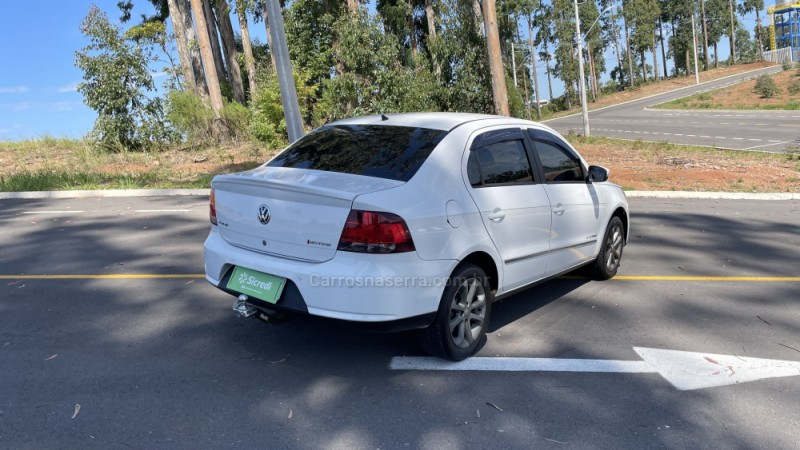 VOYAGE 1.6 MI COMFORTLINE 8V FLEX 4P AUTOMATIZADO - 2013 - VILA FLORES