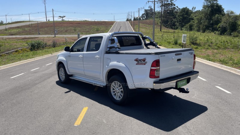 HILUX 3.0 SRV TOP 4X4 CD 16V TURBO INTERCOOLER DIESEL 4P AUTOMÁTICO - 2013 - VILA FLORES