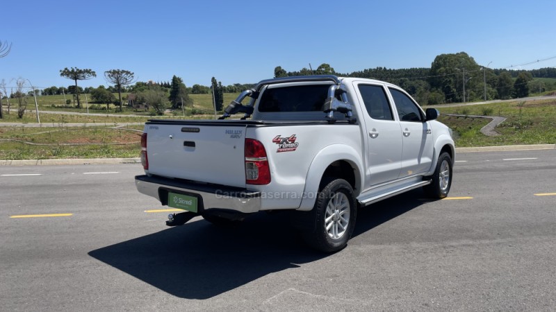 HILUX 3.0 SRV TOP 4X4 CD 16V TURBO INTERCOOLER DIESEL 4P AUTOMÁTICO - 2013 - VILA FLORES