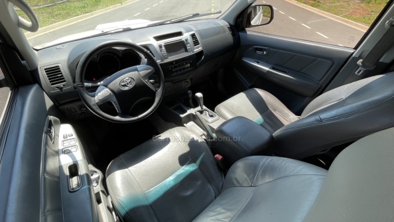 HILUX 3.0 SRV TOP 4X4 CD 16V TURBO INTERCOOLER DIESEL 4P AUTOMÁTICO - 2013 - VILA FLORES