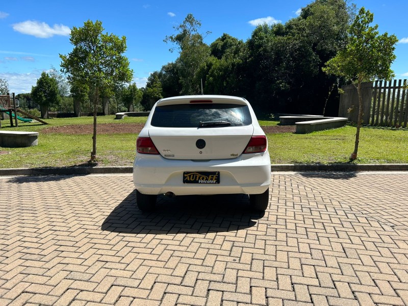 GOL 1.0 MI 8V FLEX 4P MANUAL G.V - 2011 - CANELA