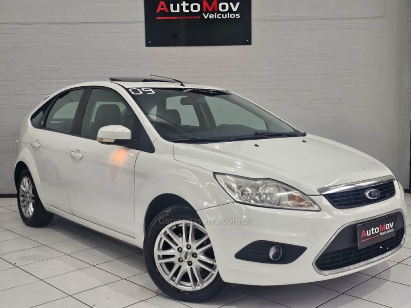 FOCUS 2.0 GHIA 16V GASOLINA 4P MANUAL - 2009 - CAXIAS DO SUL