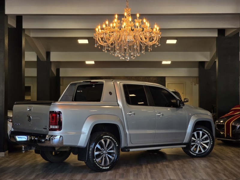 AMAROK 3.0 V6 EXTREME CD DIESEL 4X4 AT 4P AUTOMÁTICO - 2021 - CAXIAS DO SUL