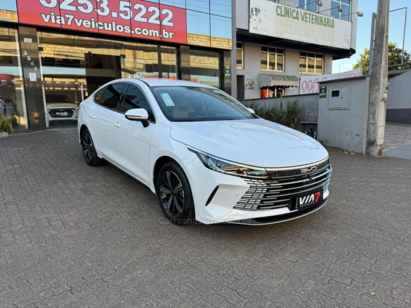 KING 1.5 DM-I PHEV GL 4P AUTOMÁTICO - 2025 - NOVO HAMBURGO