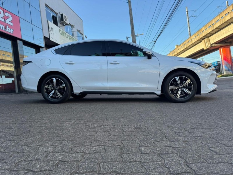 KING 1.5 DM-I PHEV GL 4P AUTOMÁTICO - 2025 - NOVO HAMBURGO