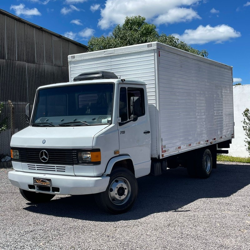 710  2003 caxias do sul