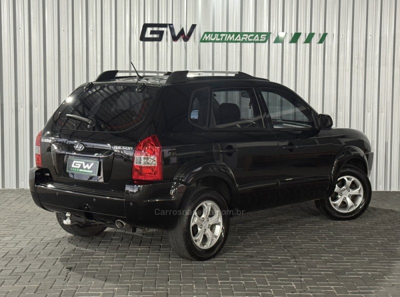TUCSON 2.0 MPFI GL 16V 142CV 2WD GASOLINA 4P MANUAL - 2010 - CAXIAS DO SUL