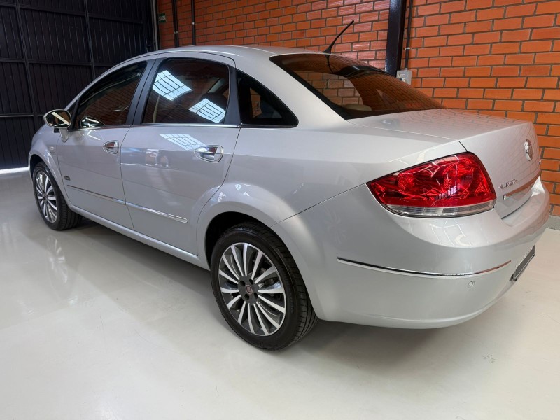 LINEA 1.8 ESSENCE 16V FLEX 4P AUTOMATIZADO - 2014 - BENTO GONçALVES
