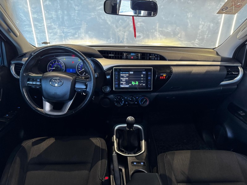 HILUX 2.7 SR 4X2 CD 16V GASOLINA 4P MANUAL - 2018 - CAXIAS DO SUL