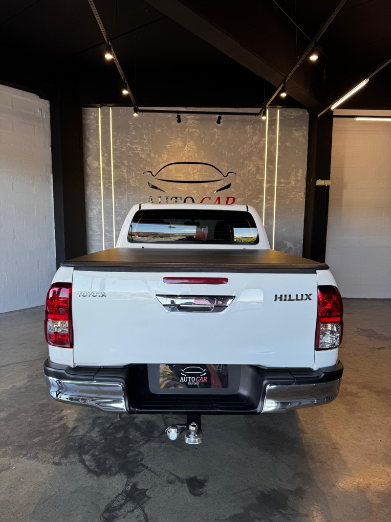 HILUX 2.7 SR 4X2 CD 16V GASOLINA 4P MANUAL - 2018 - CAXIAS DO SUL