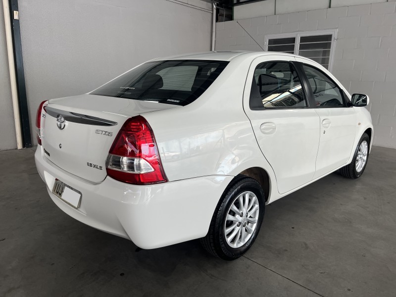 ETIOS 1.5 XLS SEDAN 16V FLEX 4P MANUAL - 2013 - CAXIAS DO SUL