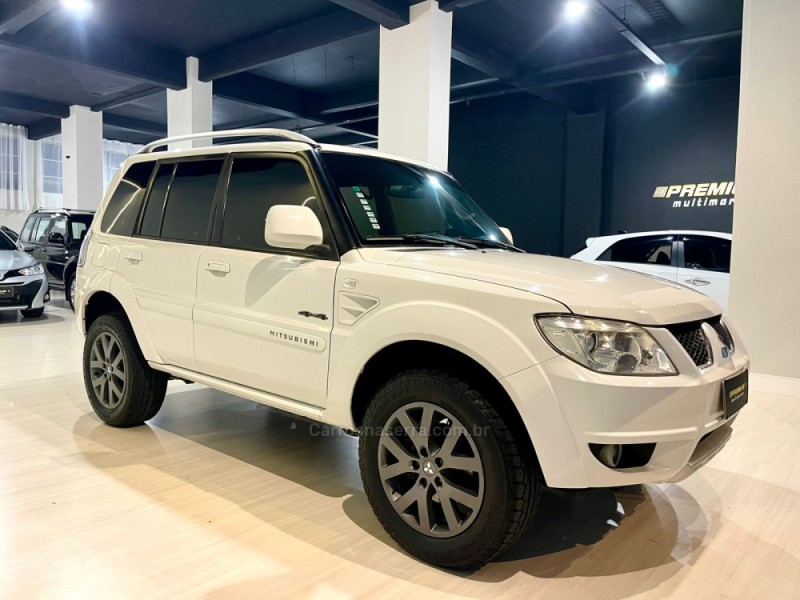 PAJERO TR4 2.0 4X4 16V 140CV FLEX 4P AUTOMÁTICO - 2014 - BENTO GONçALVES