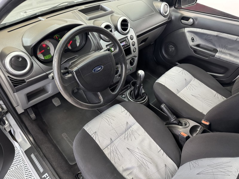 FIESTA 1.0 MPI CLASS HATCH 8V FLEX 4P MANUAL - 2009 - CAXIAS DO SUL