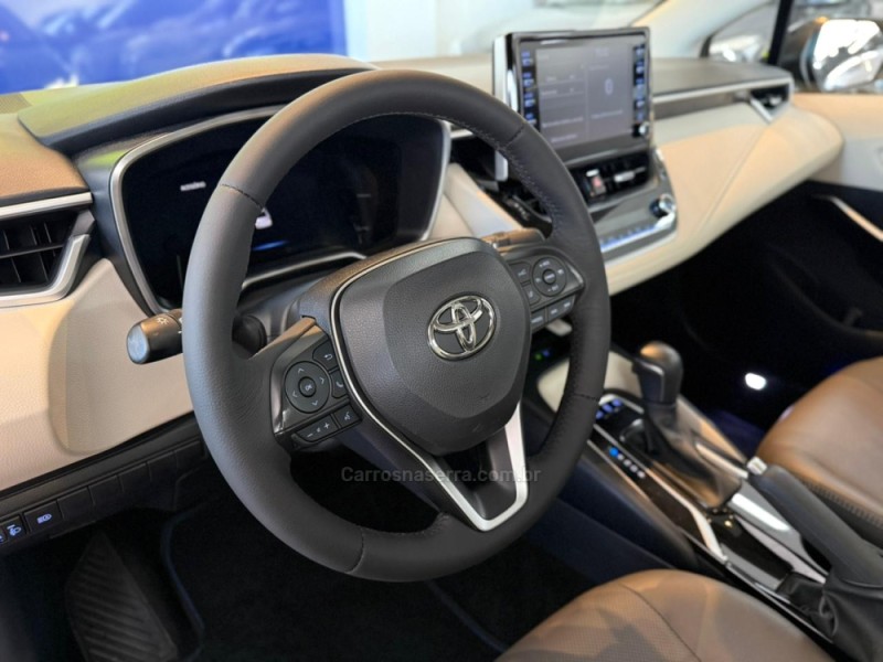 COROLLA 2.0 ALTIS PREMIUM 16V FLEX 4P AUTOMÁTICO - 2023 - SãO LEOPOLDO