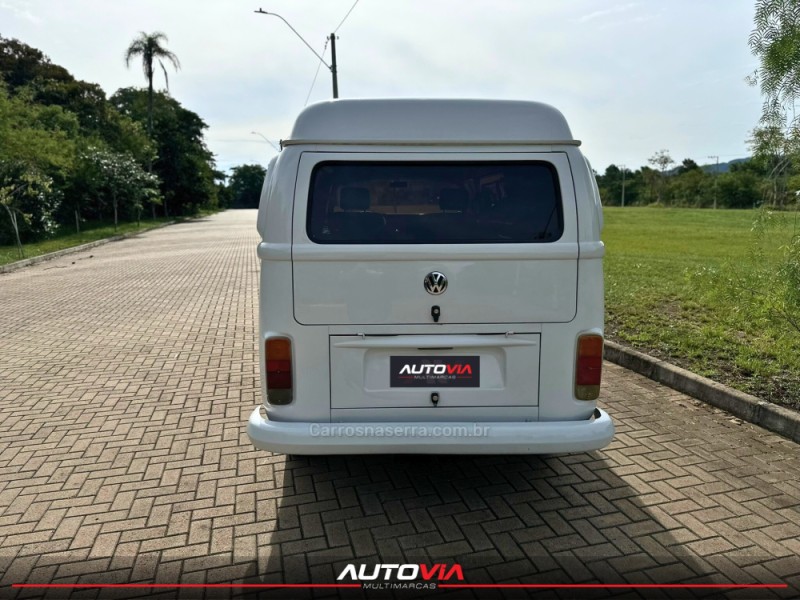 KOMBI 1.4 MI FURGÃO 8V FLEX 3P MANUAL - 2009 - SAPIRANGA