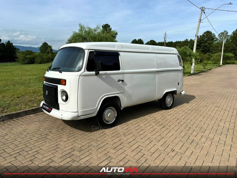 KOMBI 1.4 MI FURGÃO 8V FLEX 3P MANUAL - 2009 - SAPIRANGA