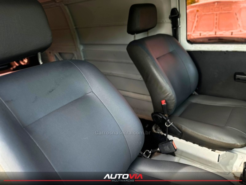 KOMBI 1.4 MI FURGÃO 8V FLEX 3P MANUAL - 2009 - SAPIRANGA