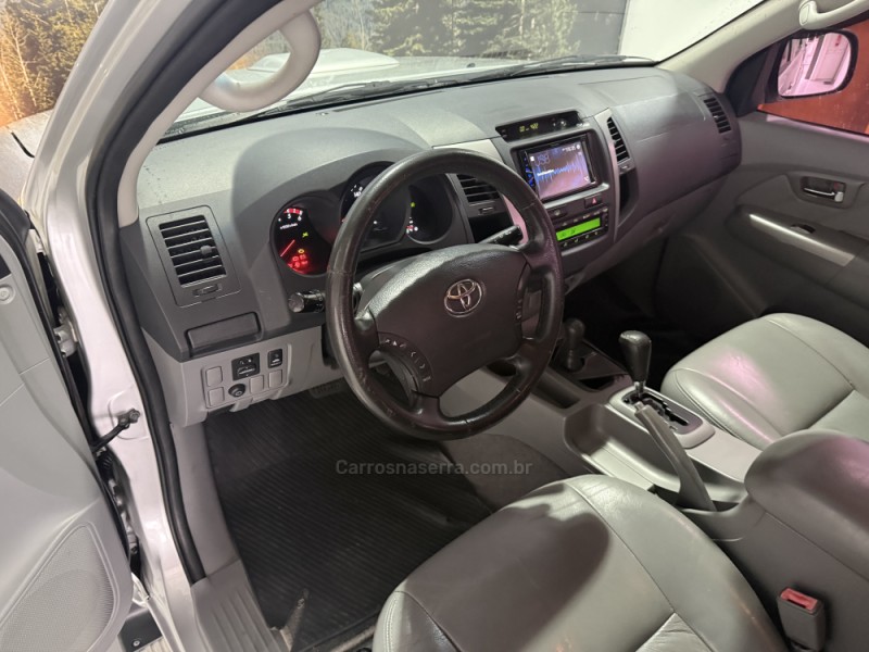 HILUX 3.0 SRV 4X4 CD 16V TURBO DIESEL 4P MANUAL - 2010 - GARIBALDI