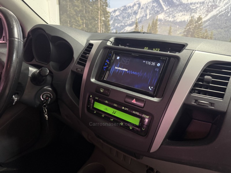 HILUX 3.0 SRV 4X4 CD 16V TURBO DIESEL 4P MANUAL - 2010 - GARIBALDI