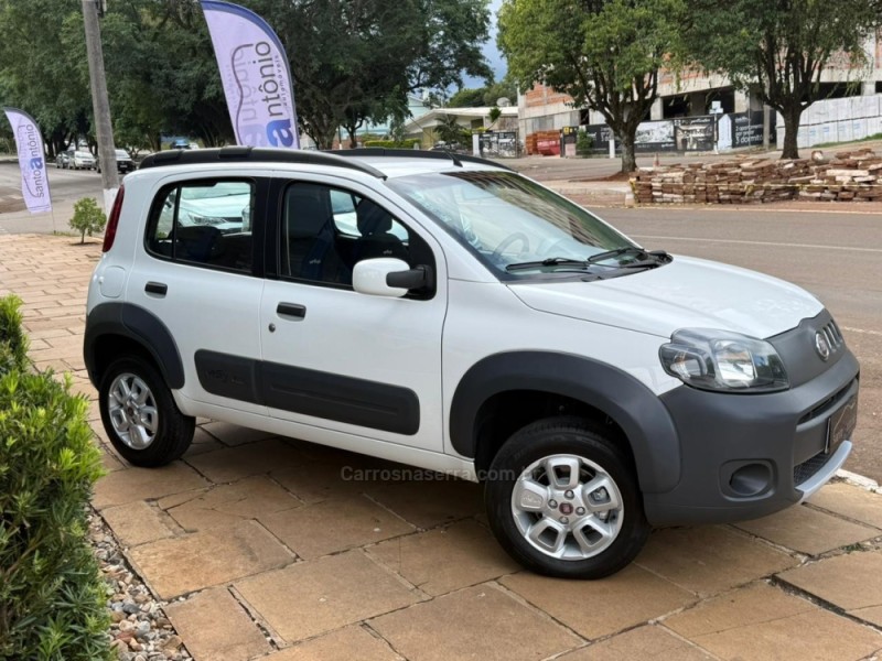 UNO 1.4 EVO WAY 8V FLEX 4P MANUAL - 2014 - LAGOA VERMELHA