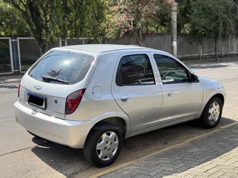 CELTA 1.0 MPFI LT 8V FLEX 4P MANUAL - 2013 - PAROBé